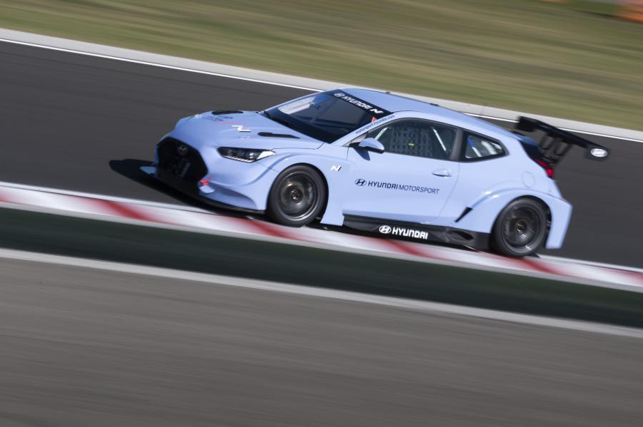  Hyundai Veloster N ETCR 2019 года  (фото 13 из 15)